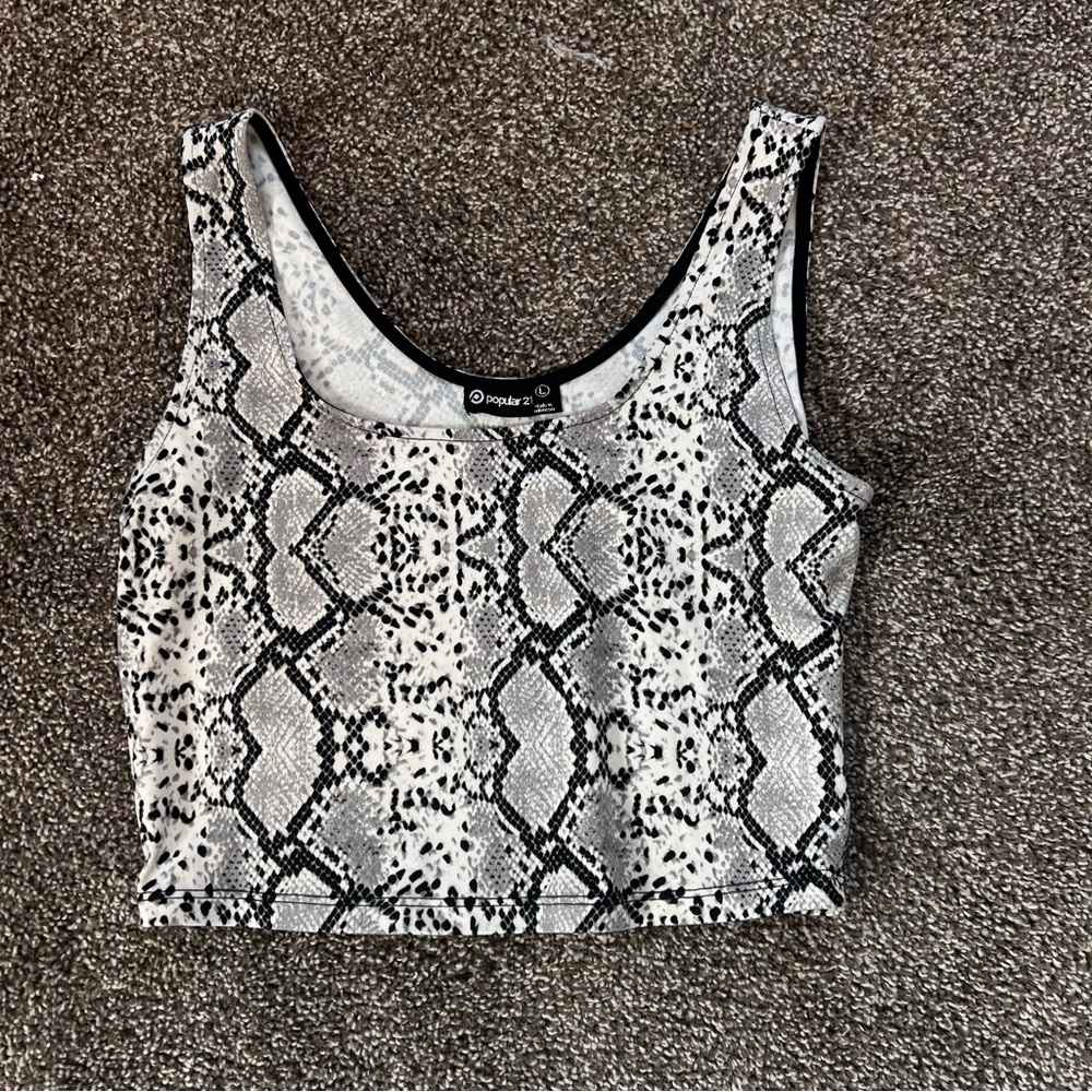 Crop top